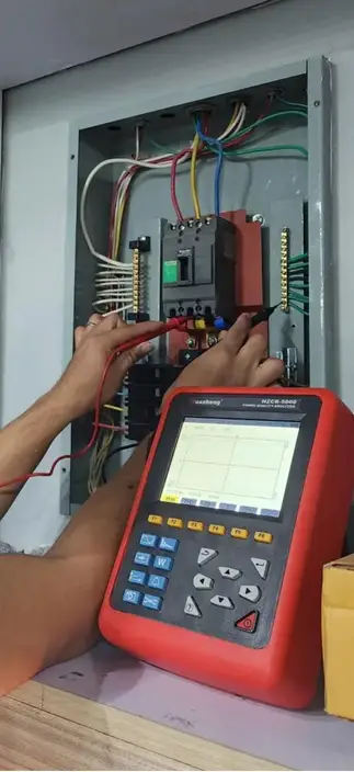 Engineer using PQA - Vega Energy Services